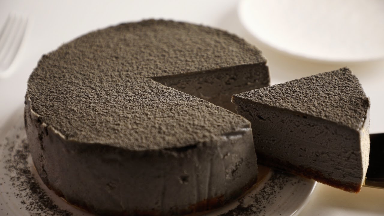 [簡易食譜] 濃厚黑芝麻芝士蛋糕 | Creamy & Rich Black Sesame Cheesecake Recipe
