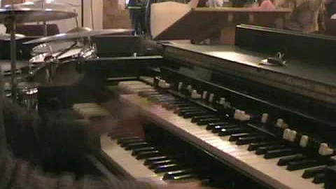 Derrik Cooper organ praise break2
