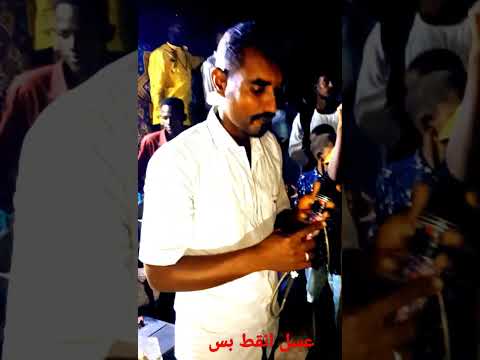 لابس الطاقيه الفنان مصطفي بخيت