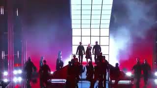 Christina Aguilera - Fall In Line ft. Demi Lovato (Billboards Music Awards LIVE)