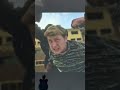 Küçük bir arkadaş izliyo