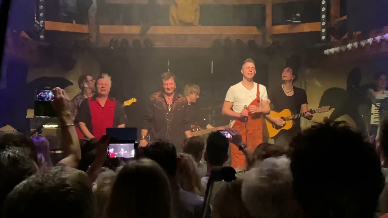 George & Pät (QL) & Simu (VolXRox)   