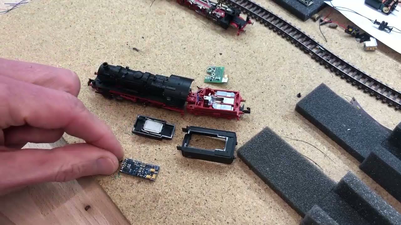 BR 58 Minitrix Umbauanleitung für Digital Sound und LED mit Testfahrt