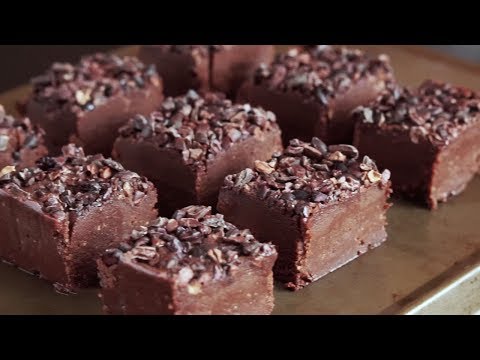 Chocolate Peanut Butter Fudge (vegan + gluten-free)
