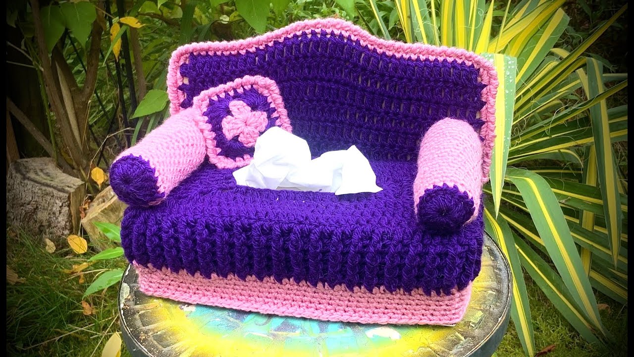 Zuckersüßes SOFA für Kosmetiktücher-Puppen-Haustiere #häkeln #petraperle #sofa #crochet #puppenhaus