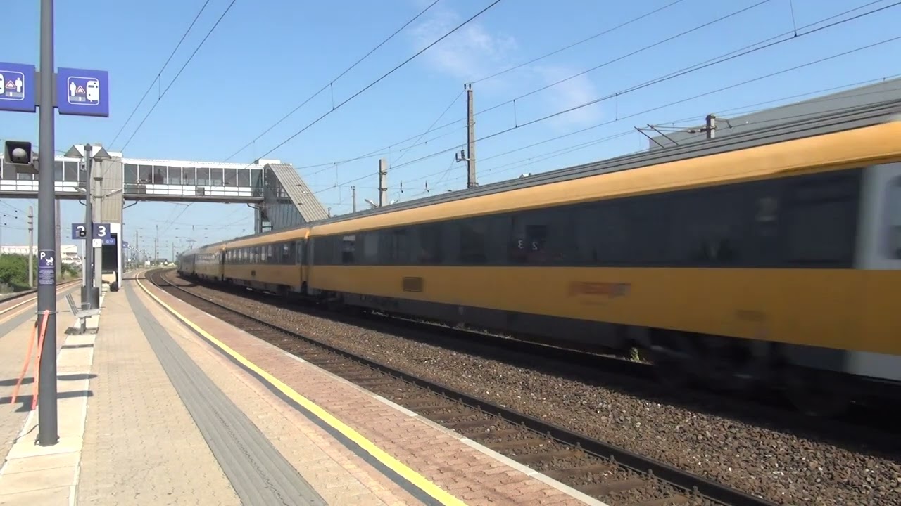 2021 - AT - LTE 193 Vectron with a RegioJet train to Vienna, in Gramatneusiedl