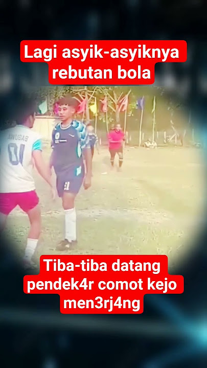 Lagi asyik-asyiknya rebut4n bola, tiba-tiba datang terj4ng4n pendekar #videoshorts #football