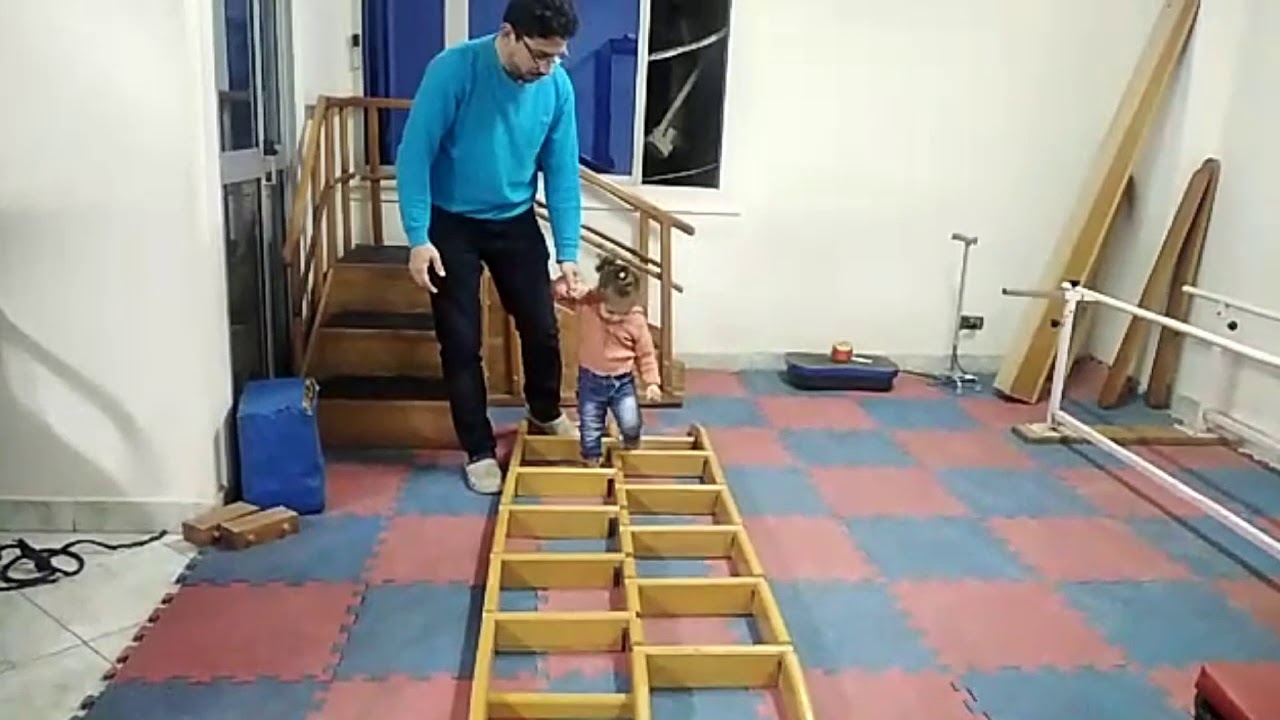 تعليم العلاج الطبيعي للاطفال | تدريبات تعليم المشي