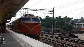 20211009 【電力機車E301救援莒光516次】 通過林內站