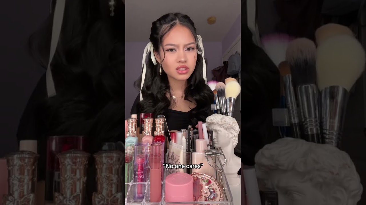 "I don't wear makeup" 