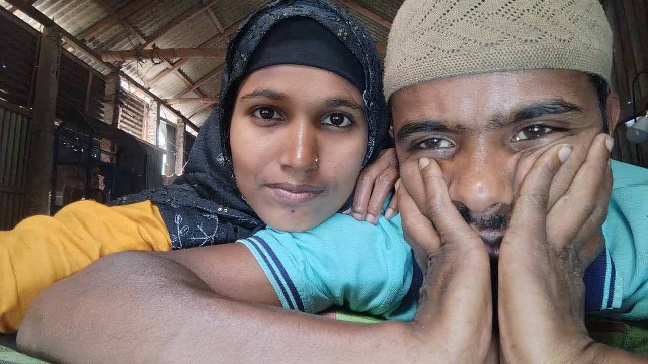 গভীর রাতে তোমার সাথে  is live