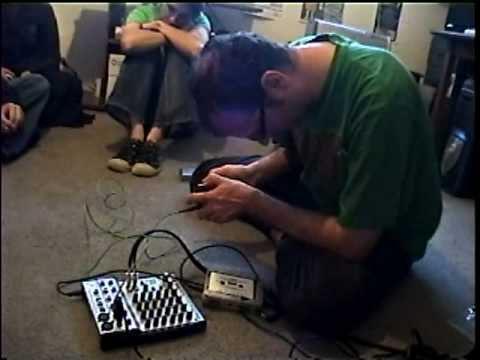 Ironing Apartment Music #4 noise improvisation lo tech