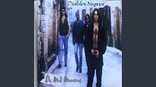 Video thumbnail of "Diablos Negros - Cierra Mis Ojos"