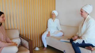 Vignette de la vidéo "2ª parte entrevista Snatam Kaur 2018 Barcelona-Shunia Yoga"