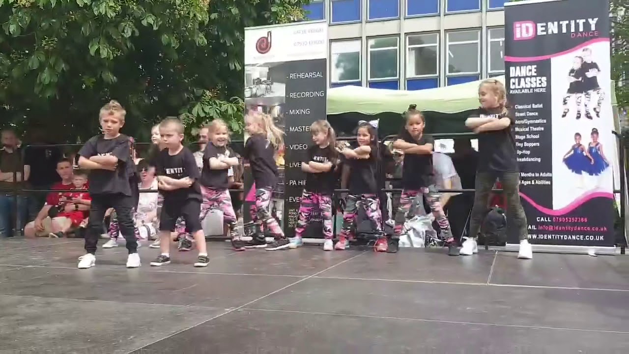 Chantelle’s first dance in the public