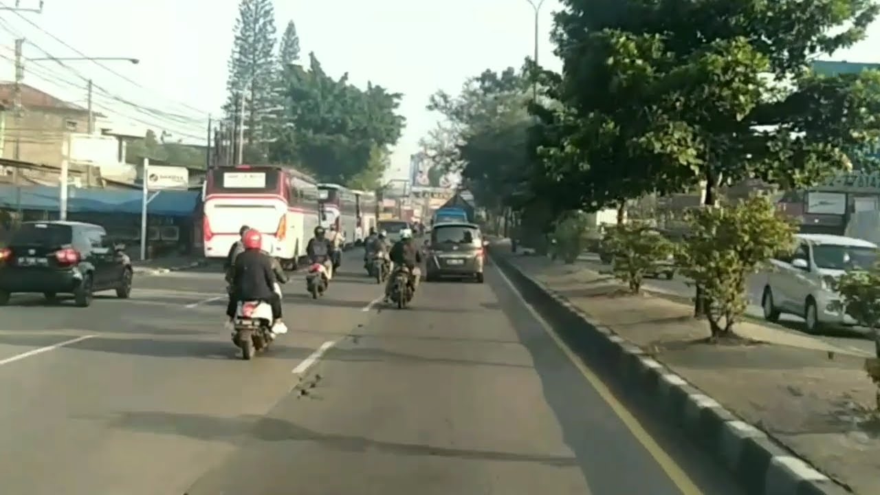 PERJALANAN AMBULANS MENUJU RSUP Dr. Hasan Sadikin Bandung
