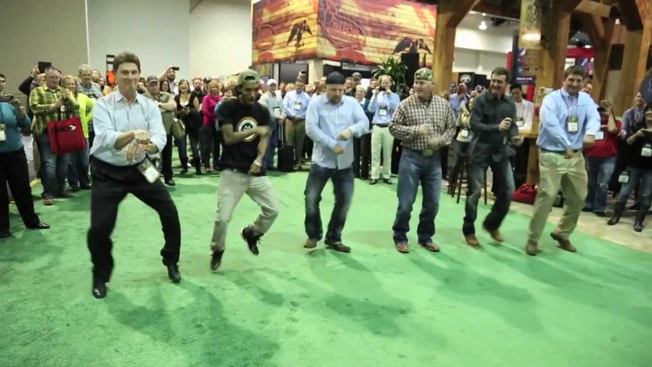 Realtree's Bill Jordan / Dancer Marquese Scott, perform 