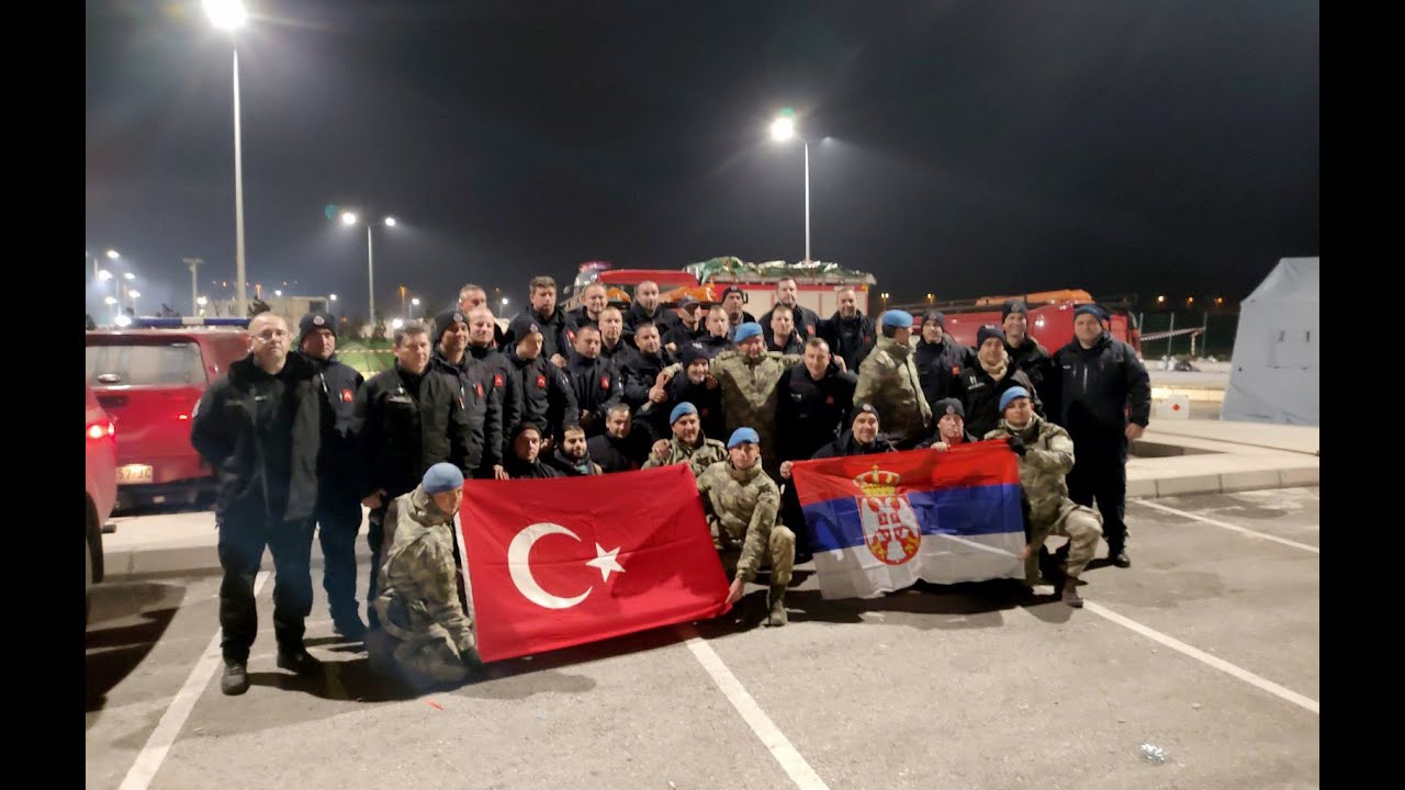 Povratak specijalističkih timova za spasavanje SVS-a iz Turske za Srbiju posle razornog zemljotresa