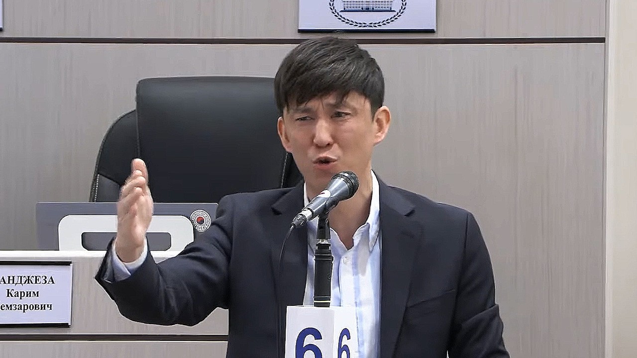 Эрулан Кокулов потребовал объяснений у МВД из-за видео с его участием