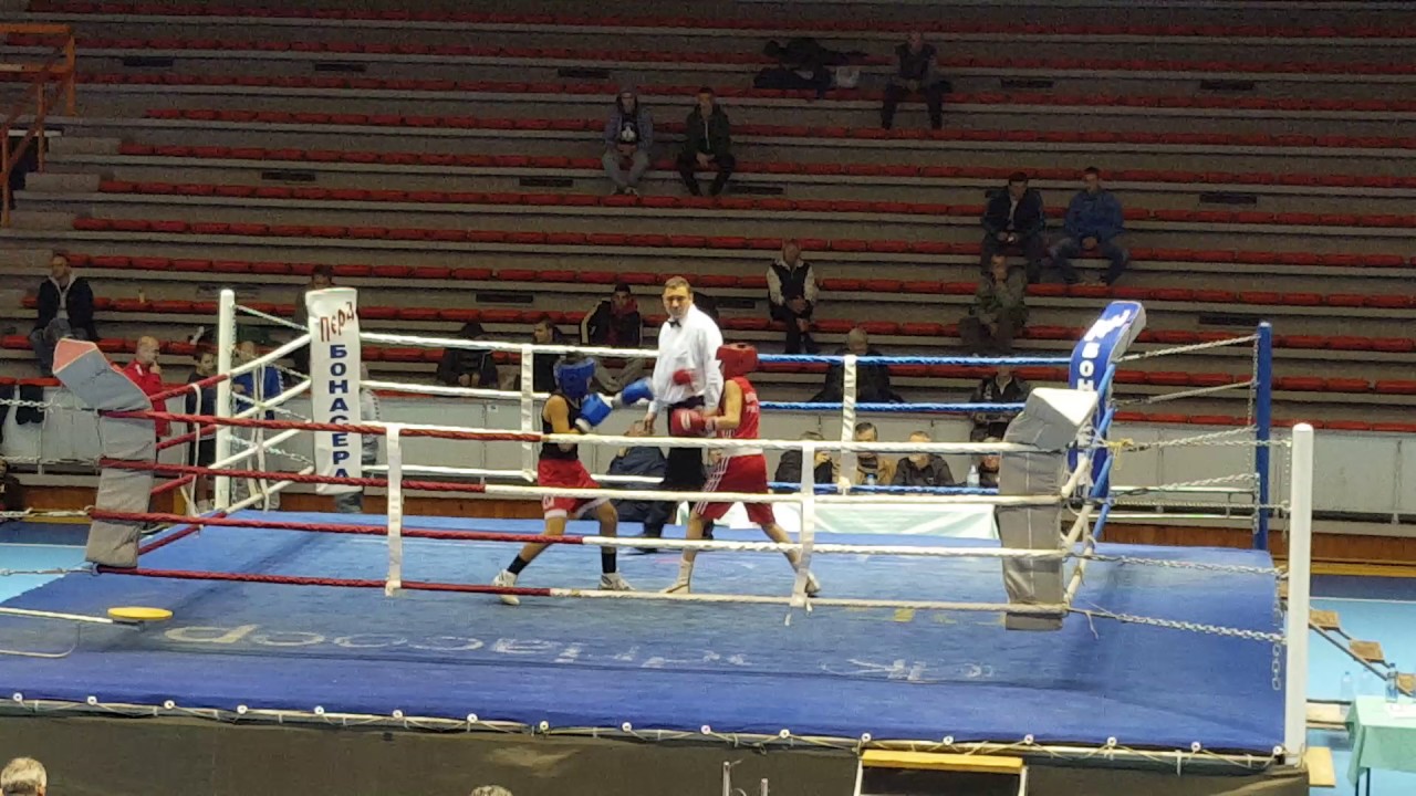 Uros Milosevic (plavi) vs Petar Kundakovic (crveni)