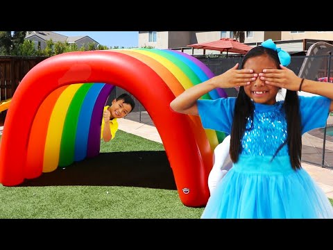 Video Bài Hát Trốn Tìm | Wendy giả vờ hát theo điệu của bài... - youtube