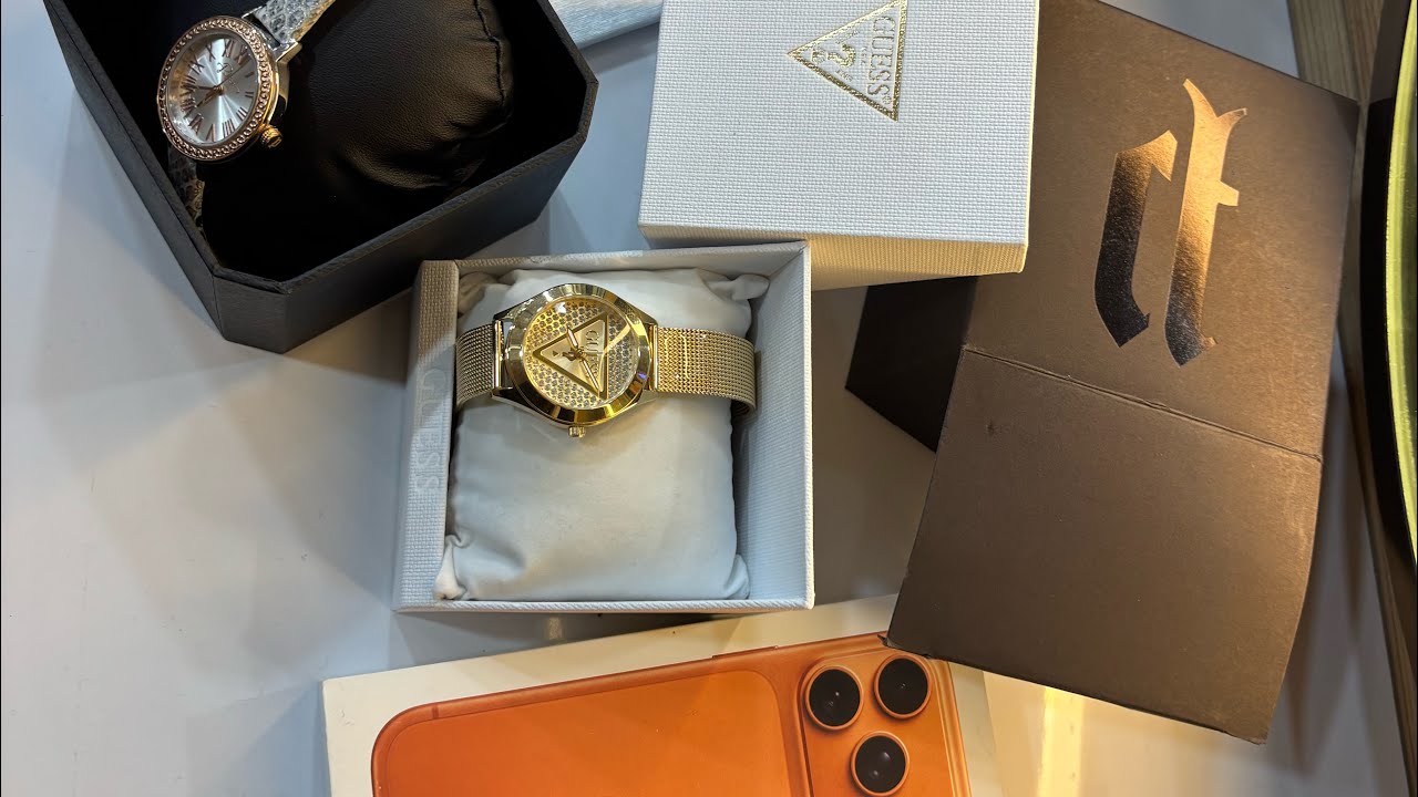 swami dele new year re surprise 😳 🤷‍♀️gifts dekhi heigali khushi 😍thanku you my dear hubby 🧿