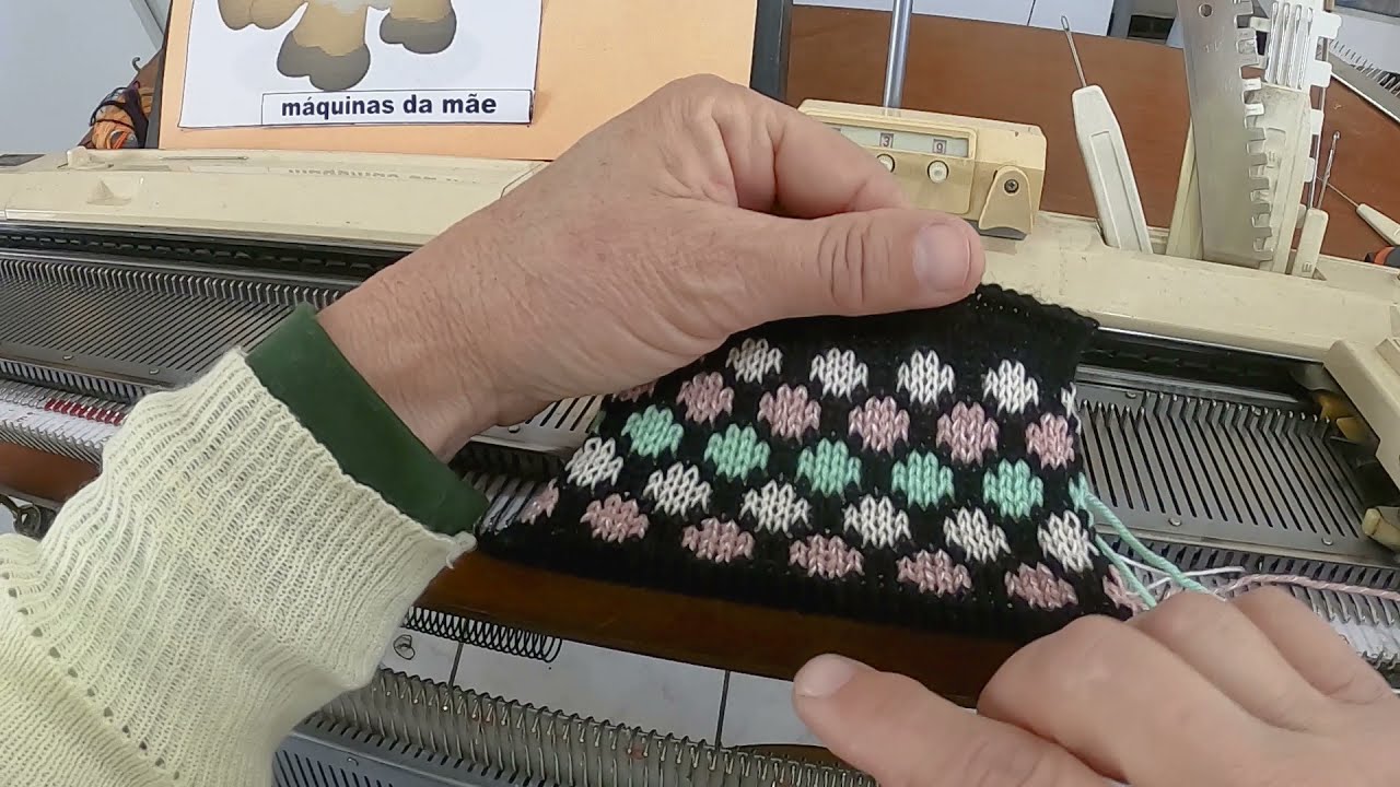 bolinha em jacard manual em tricô à máquina