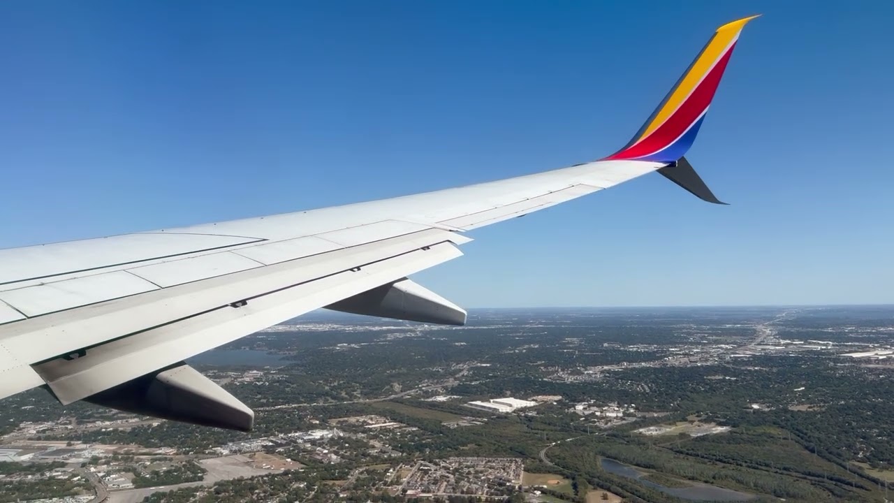 Southwest Airlines 737-800 Windy Landing Dallas Love Field DAL