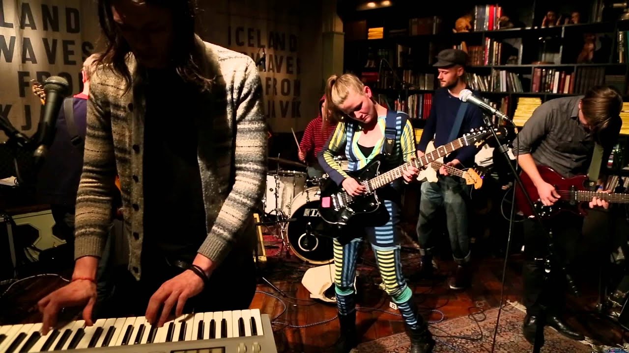 Mr. Silla - Up/Down (Live on KEXP)