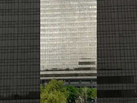 DURANTE LA PROTESTA PASA POR LA TORRE DE PEMEX
