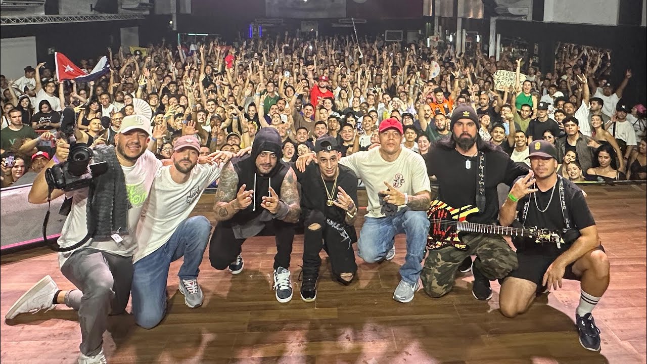 No Me Interesa - Al2 El Aldeano & Dj Figu - (Vídeo Lyrics/Valencia)