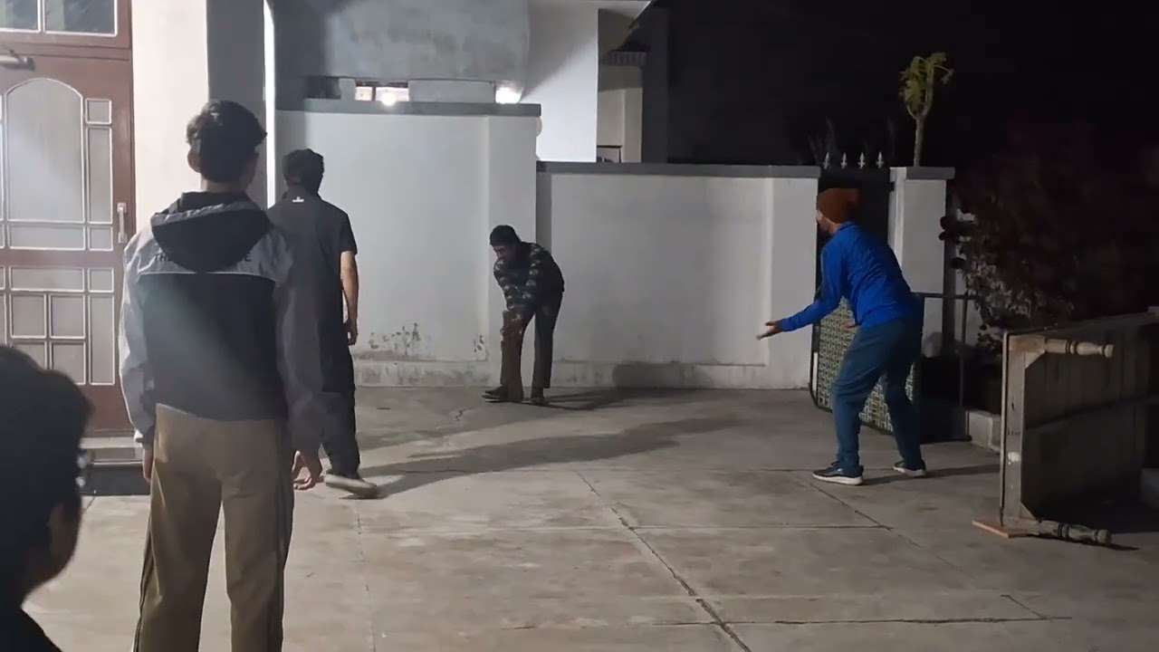 Playing test cricket at night. ♥️♥️🏏🏏