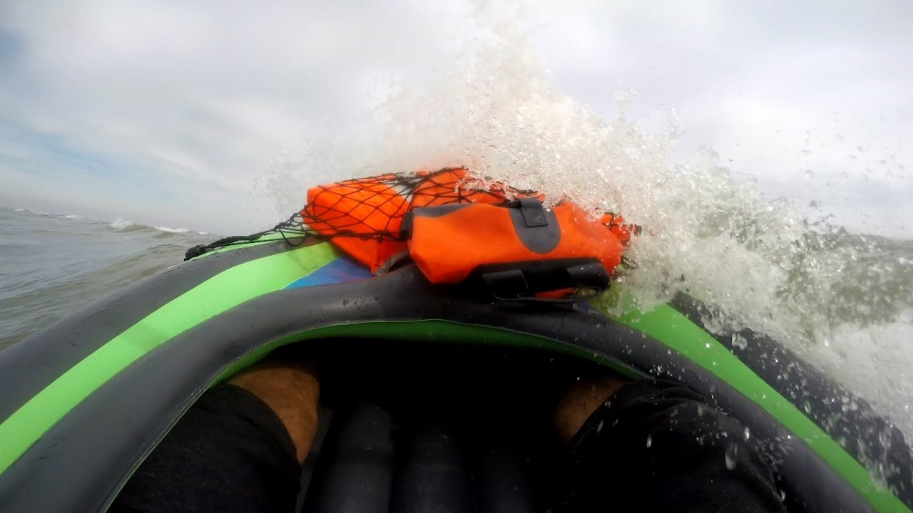 Kayak Intex Challenger K1 impennate e surfate in mare 