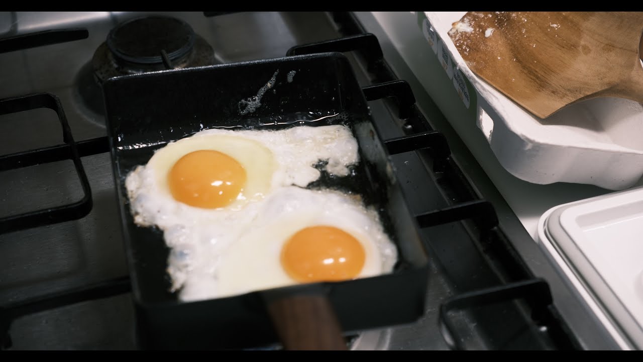 Vermicular Egg&Toast Pan - YouTube