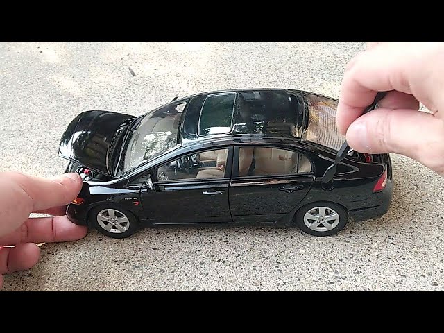 Unboxing of Honda Civic Vti-S 2005 1:18 Diecast Model Car