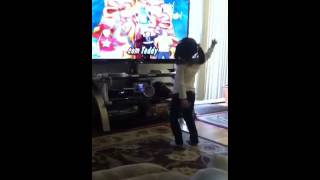 Bia Dançando Com O Teddy