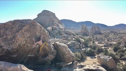 Joshua Tree Bouldering: Thin Lizzy V8**