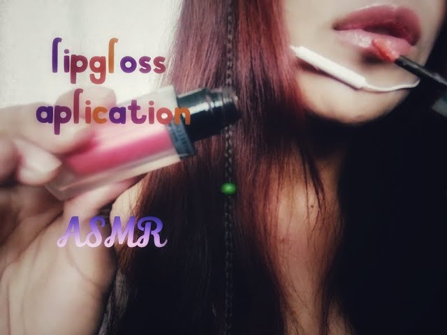 ASMR lipgloss aplication