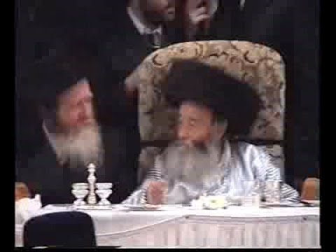 הרה''ק מפינסק קרלין זי''ע בחתונה לנכדו