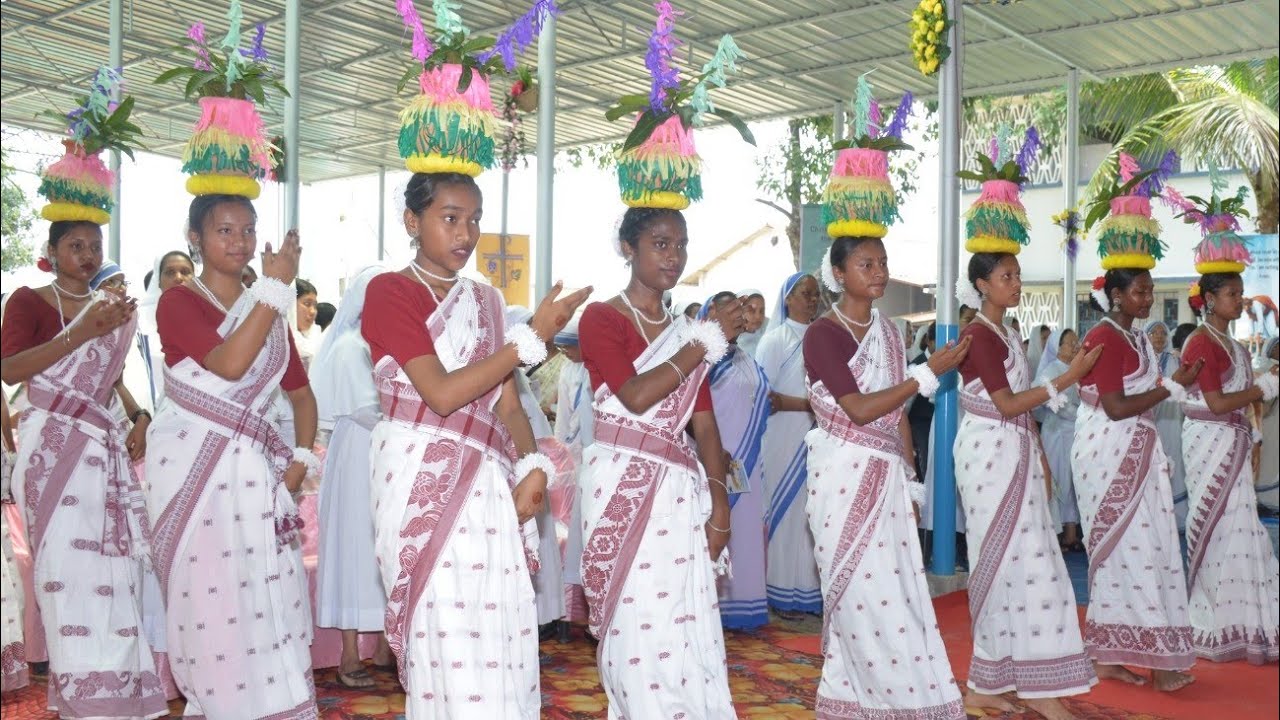 Entrance Dance//Awa Prabhu Kar Vedi Pase//Priestly Ordination of Dn. Bimal Xalxo & Dn. Kospal Ekka