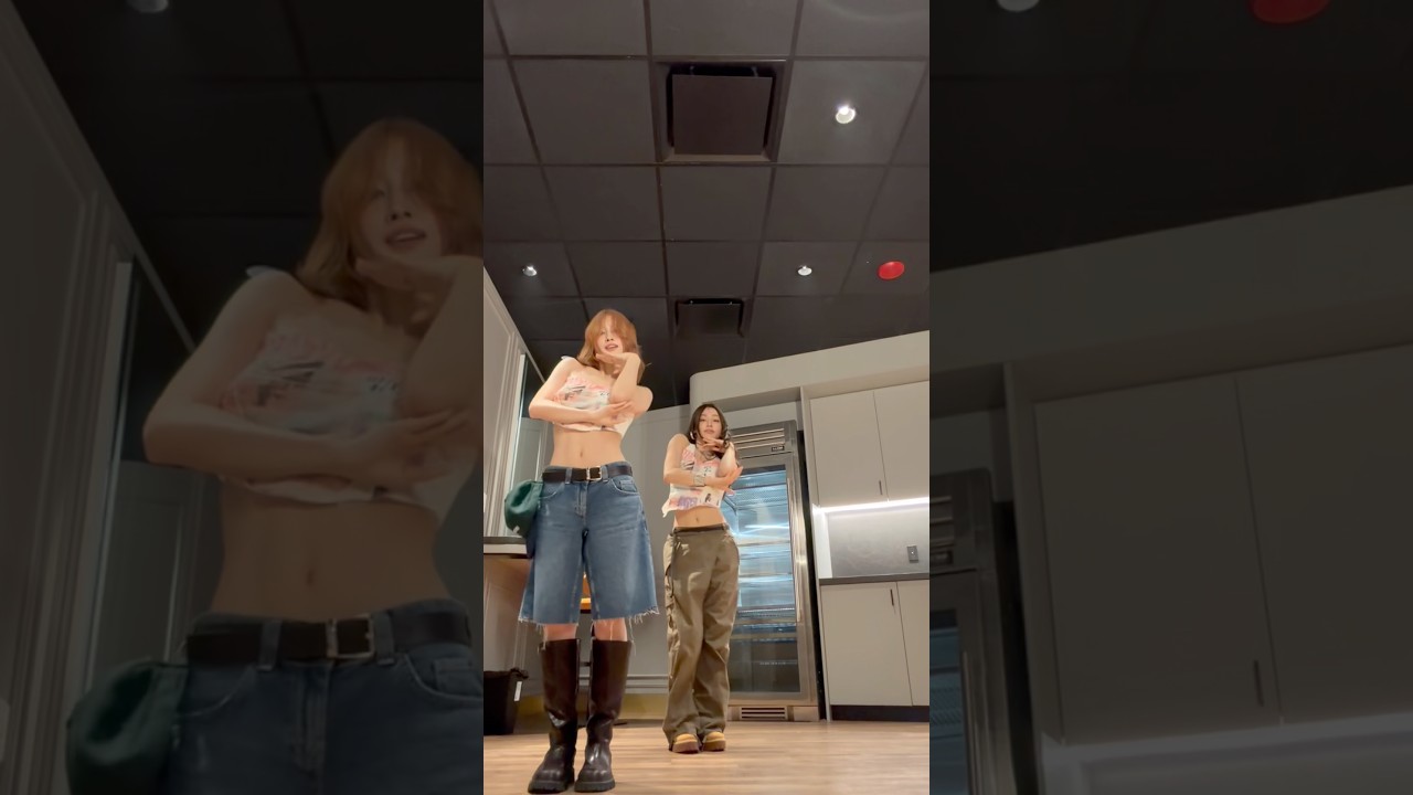 That's a no no🫢 #TWICE #트와이스 #MOMO #모모 #JIHYO #지효