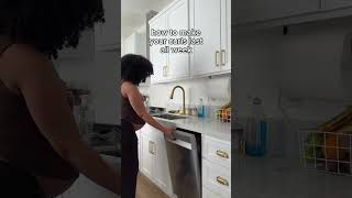 How to Get Hydrated, Frizz‑Free Curls That Last All Week | Creme of Nature Curl Routine