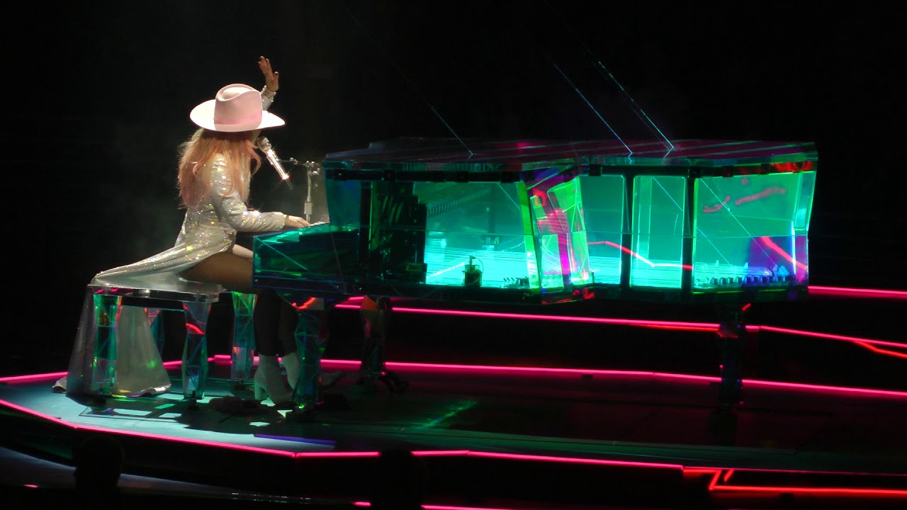 Lady Gaga - Million Reasons (Wells Fargo Center) Philadelphia,Pa 9.10.17