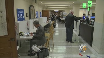 Political Campaigns Make Last-Minute Push Via Text Messaging