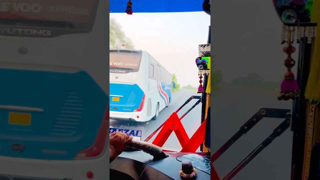 Yousafzai Coach Vs Daewoo Express High Speed Bus Race 