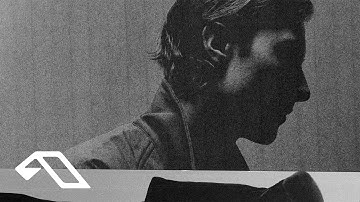 Rezident & Von Boch feat. Elissa Mielke - Hold On [@anjunadeep ]