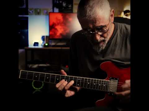 Fusion guitar on a Gibson 339