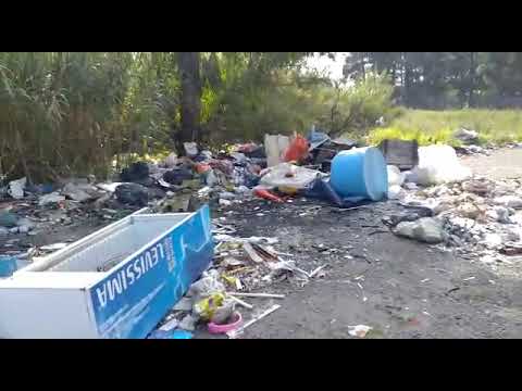 Cagliari, gigantesca discarica a cielo aperto in viale Monastir: abbandonati rifiuti di ogni genere