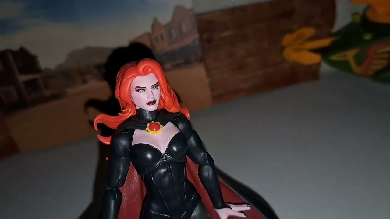 Zombie cop Miller attacks the Goblin Queen - Episode 1