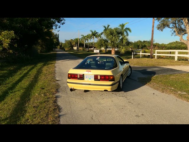 Large Streetport Mazda RX7 Backing Out (Pure 13B/Rotary Sound) class=